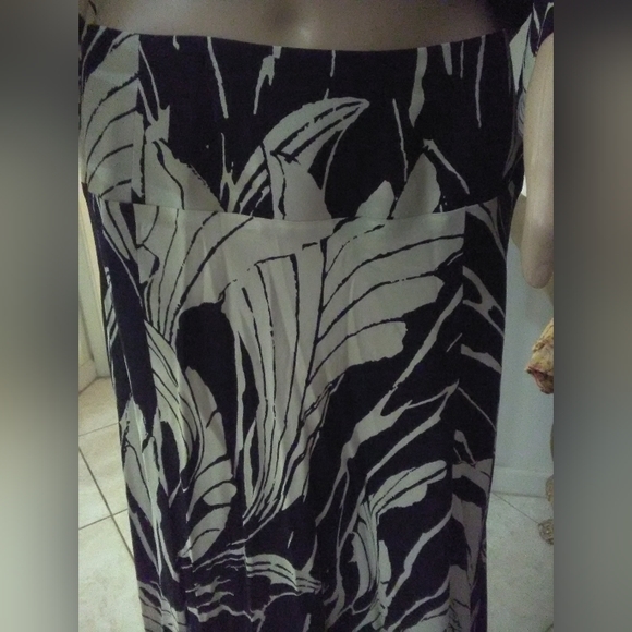 BNWOT PHENOMENAL 3 PC. SILK OUTFIT W/ BELT MAXI SKIRT 2 JACKETS BY HARARI HIGHLI - Picture 4 of 12